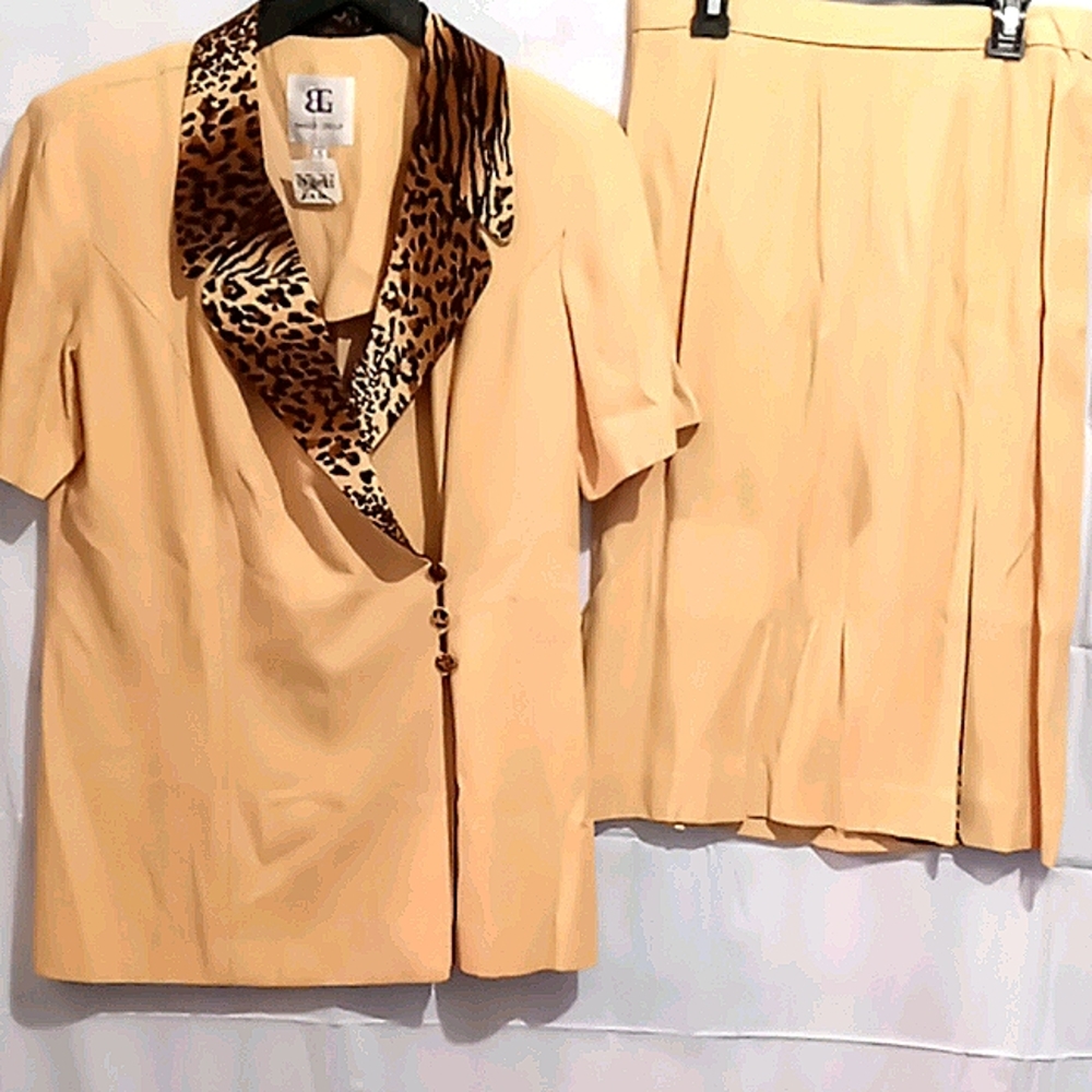 BAHARI GROUP ANIMAL PRINT SUITE SZ 10